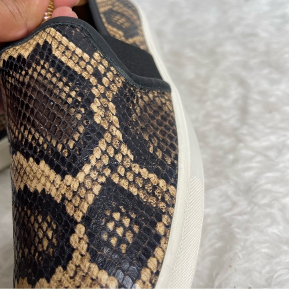 VINCE Slip On Loafer Sneaker 7 Leather Animal Print Snake - Picture 13 of 15